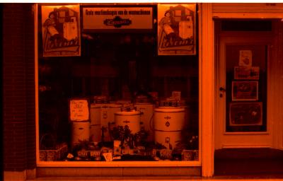 Fotoreportage elektriciteitswinkel R. Cappelle, Izegem, 1958.