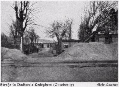 Een straat in Dadizele-Ledegem, oktober 1917