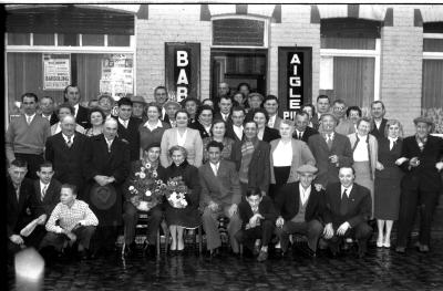 Kampioenviering in café "De Tourmalet", Izegem, 1958