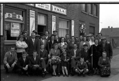 Biljartkampioenviering café "De Roterij", Izegem, 1958