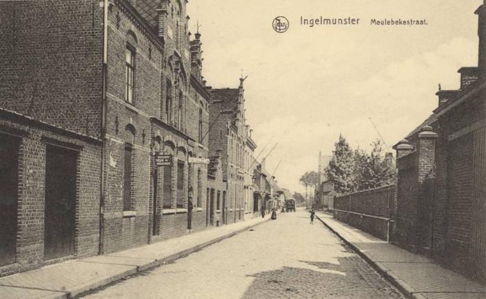 Zicht op de Schoolstraat, toen Meulebekestraat, Ingelmunster, ca 1910