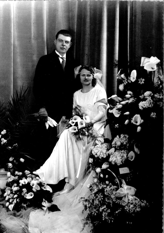 Huwelijksfoto van Achiel Ghekiere en Anna Blomme.