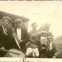Groepsfoto Beveren-Roesealre, jaren '30
