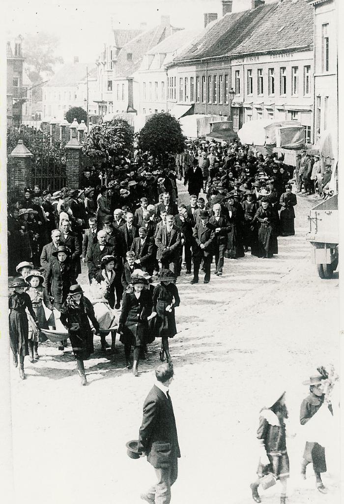 Begrafenisstoet Lichtervelde