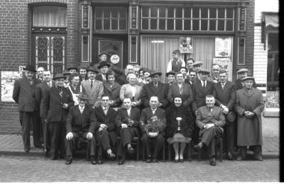 Kampioenviering café "Nieuw Kwartier", Izegem, 1958