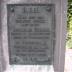 Grafmonument van dokter Conrard Roelens te Lichtervelde 