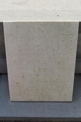 Gedenksteen vuurkruiser J. Vandermarcke, Hooglede