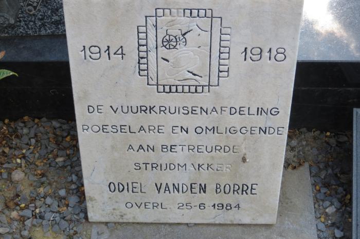 Gedenksteen vuurkruiser Odiel Vanden Borre, Hooglede 