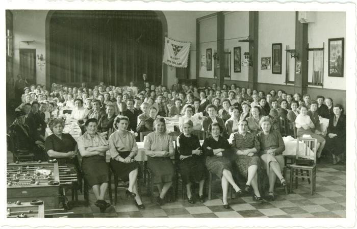 Feestmaal voor K.A.V.-vrouwen in parochiezaal H. Hart Roeselare