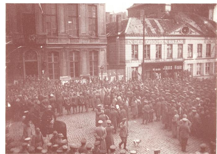 Krijgsgevangenen op Grote Markt, Roeselare