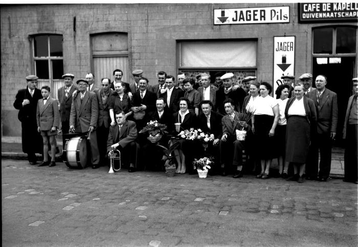 Groepsfoto café De Kapelle,1957