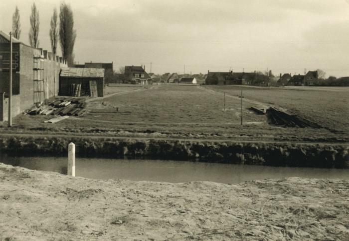 Werken aan De Centrumbrug en de Vaart, Ingelmunster, ca 1956