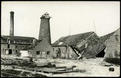 Zwaar beschadigde Loomolen (Molen Ampe), Staden