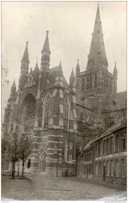 Duitse foto van basiliek en 'St.-Sebastiaan, afspanning', Dadizele