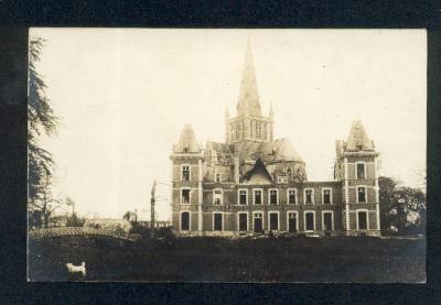 Beschadigde kerk en kasteel, Dadizele