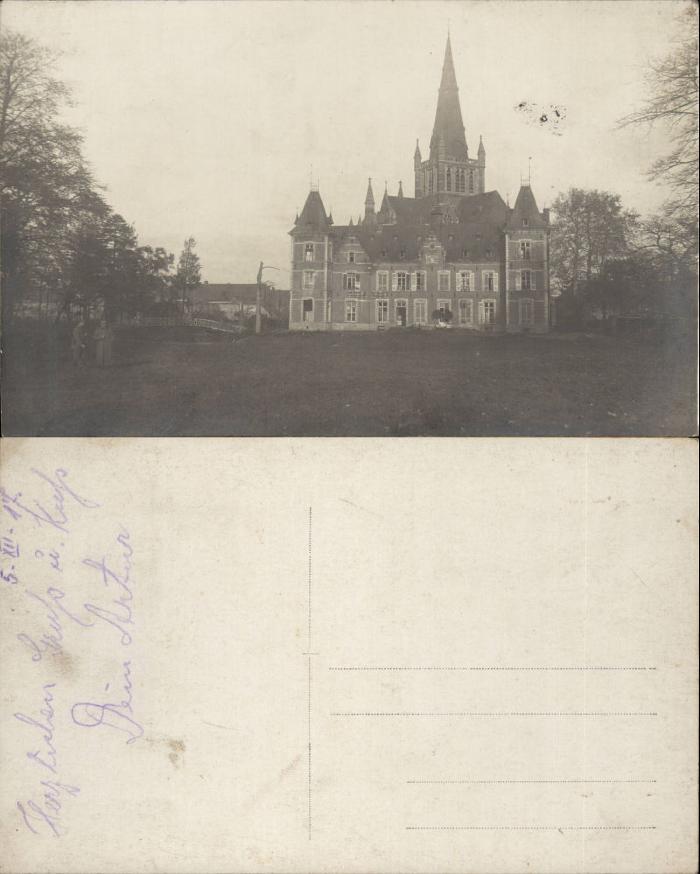 Fotokaart met kasteel en kerk gezien vanuit het kasteelpark, Dadizele 5 december 1917