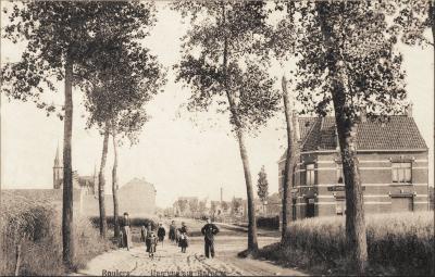 Stationsdreef met zicht op Barnum, Roeselare