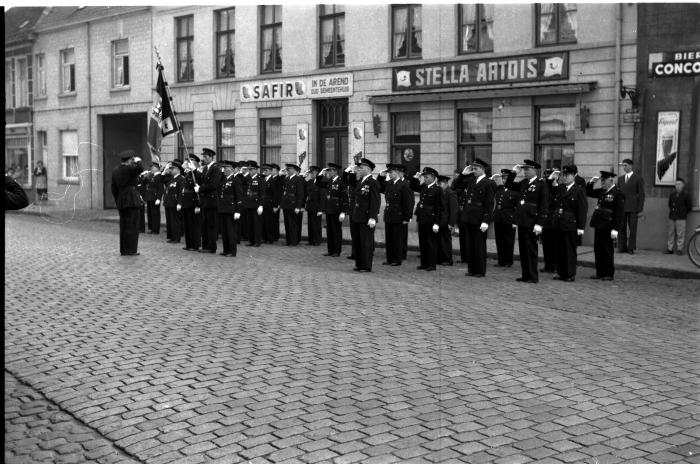 Groepsfoto militairen,1957