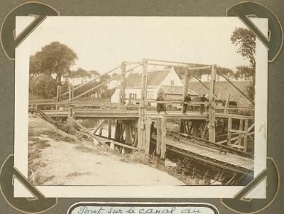 Brug over kanaal aan hoeve Klokhof, 2 oktober 1915