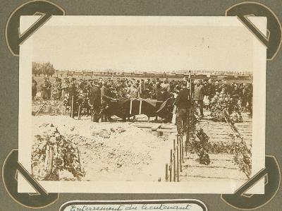 Begrafenis luitenant Demarret, Adinkerke 15 oktober 1915