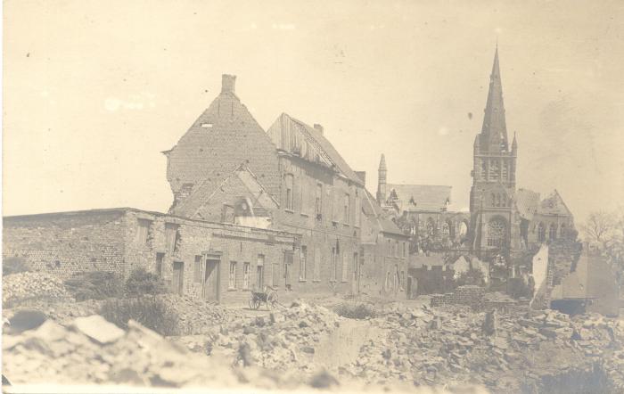 Jongensschool in Ketenstraat in puin, Dadizele