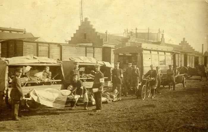 Transport van gewonde soldaten, Izegem