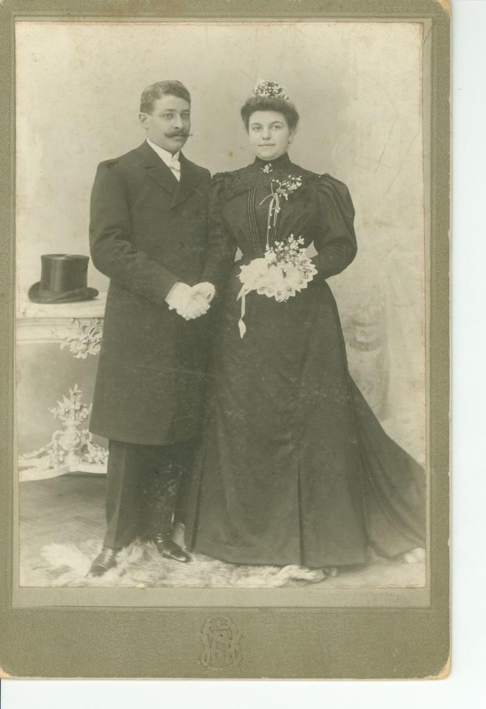 Huwelijksfoto ten tijde van WOI