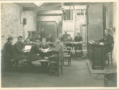 4e Latijnse klas bij E.Cousée-Bostoen, 1914-1915