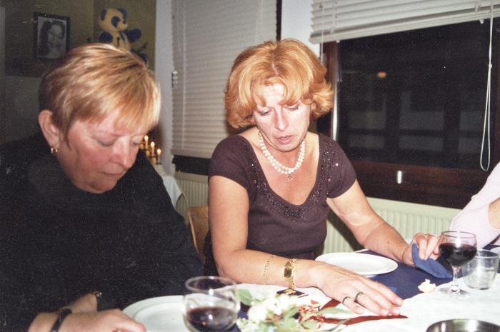 Juffrouw Yvette neemt afscheid van De Valke, Lichtervelde, december 2001