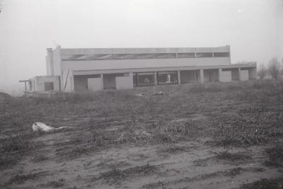 Bouw van sporthal, Moorslede december 1995
