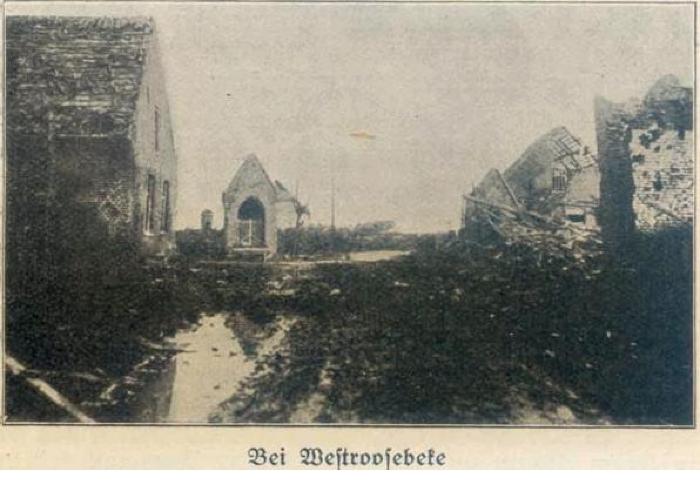Verwoeste gebouwen in  buurt van Westrozebeke, 1917