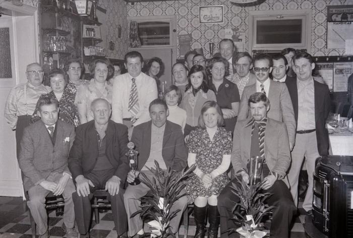 Biljartkampioen café 't Kruiske, Moorslede november 1975