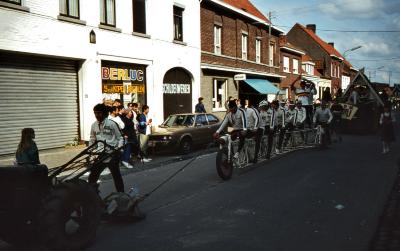 Tap en Torrestoet Dadizele: reuzemotorfiets; 15 mei 1983