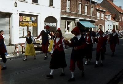 Tap en Torrestoet Dadizele: folklorekledij, 15 mei 1983