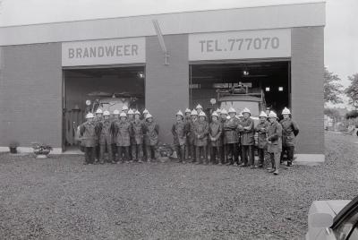 Groepsfoto brandweer Moorslede, juni 1975