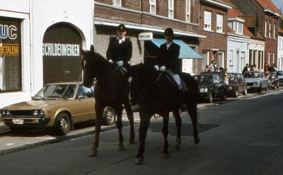 Tap en Torrestoet Dadizele: ruiters te paard; 15 mei 1983
