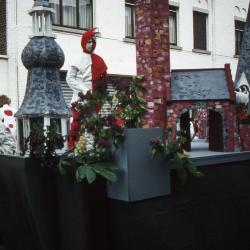 Tap en Torrestoet Dadizele: wagen met Harlekijn en Pierrots; 15 mei 1983