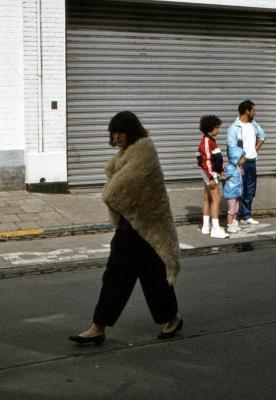 Tap en Torrestoet Dadizele: meisje met schapenvacht; 15 mei 1983