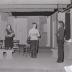 Foto's tijdens repetitie toneelvereniging Kunst na Arbeid (KNA), Moorslede maart 1975