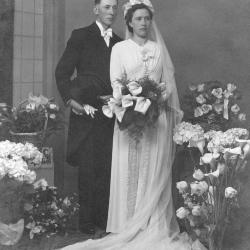 Huwelijksfoto Jules Steen en Simonne (onbekend)