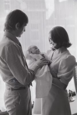 Baby met doopkleed, Moorslede 1974