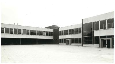 Opening nieuwe Gemeenteschool, Schoolstraat, Ingelmunster, 1978