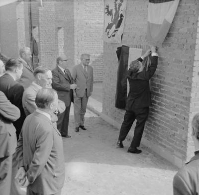 Eerste steenlegging COO-gebouw, Staden september 1973