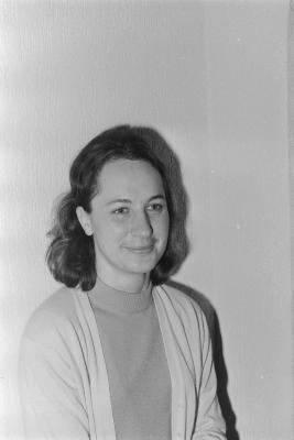 Pasfoto Fabiola Verschoore en Hilda Verduyn, Moorslede 1972