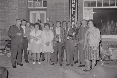 Huldiging kampioen kaarten café Rubens, Moorslede 1972 