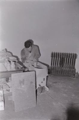 Pottenbakker aan het werk, Dadizele 1971