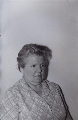 Pasfoto van een vrouw, 1970