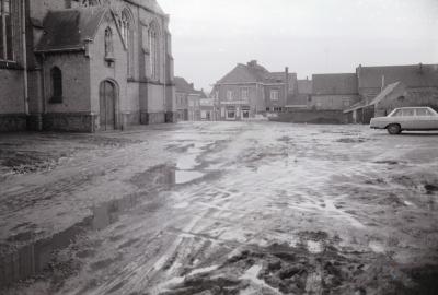 Openbare werken aan Kerkplein Moorslede, 1970