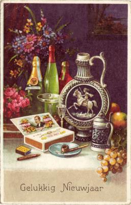 Beeldzijde nieuwjaarskaart, stilleven rookartikelen, alcohol, fruit, bloemen, 1937