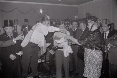 Toneelvereniging KNA viert carnaval, Moorslede 14 februari 1970